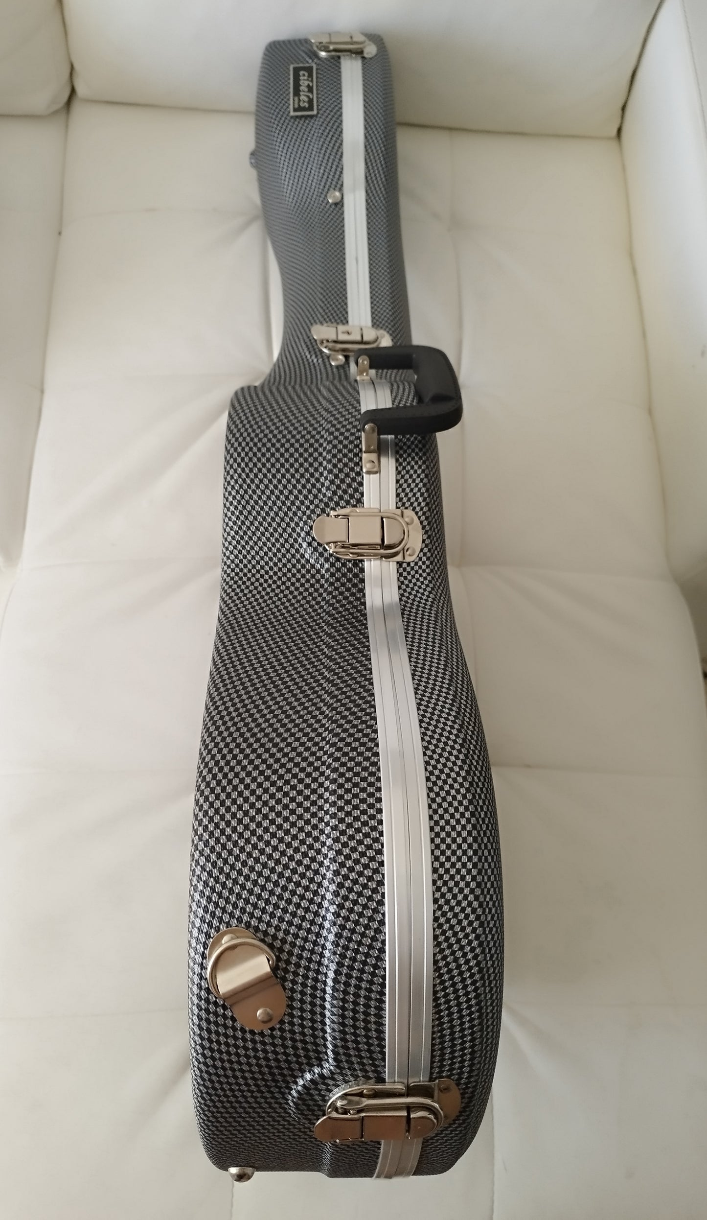 Modesto Mesh Flamencogitarre „Chata“/D (SELBSTVERSTÄRKT Double OS1) Bluetooth Weiß