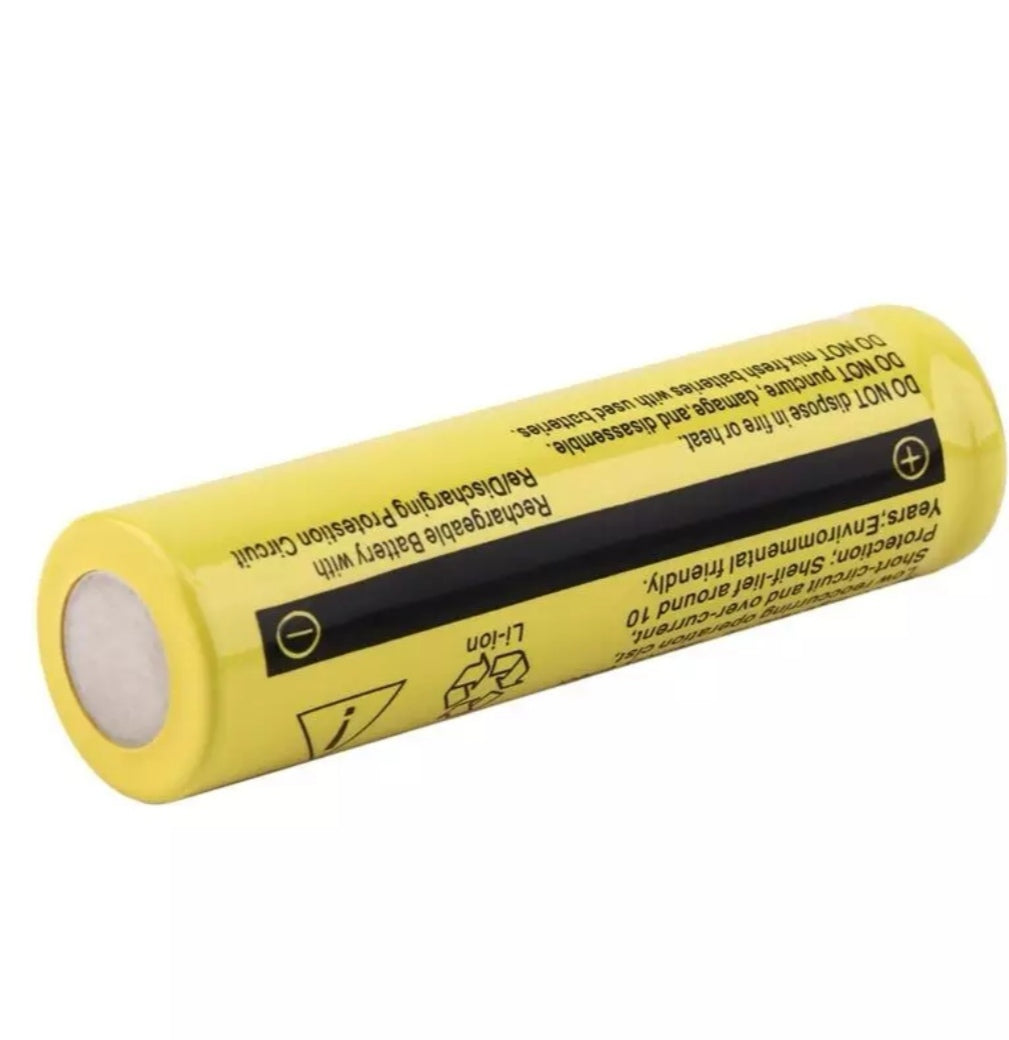 Battery, 3.7V rechargeable battery. 18650